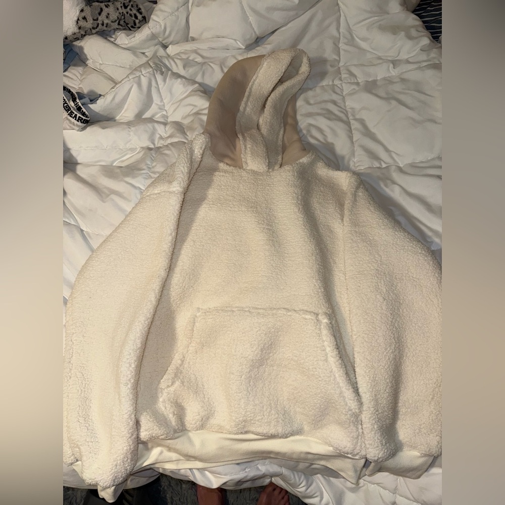 Never Worn Womens Talentless Sherpa Hoodie - Picture 2 of 5